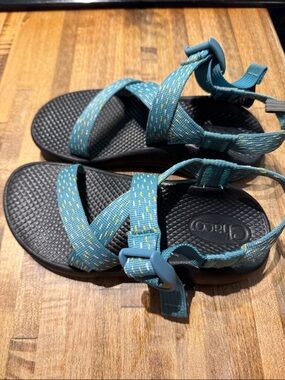 Chaco Kids Blue Teal Patterned Strapped Sandals